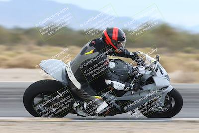 media/Nov-15-2025-Race Pace (Sat) [[8de605a2d8]]/Verified Riders/Turn 8 Inside (935am)/